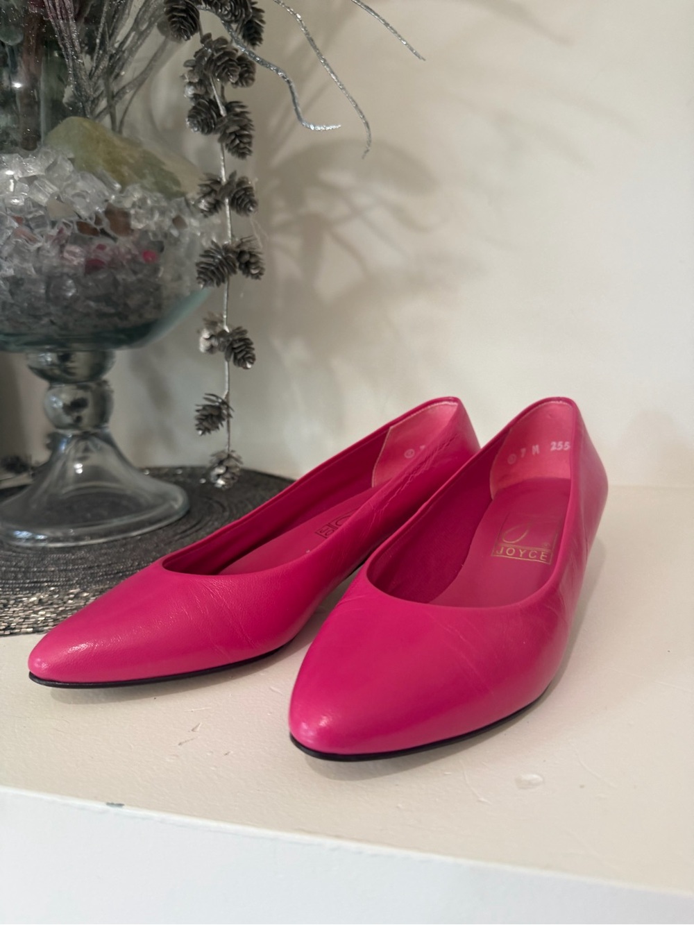 Joyce Women's Pointed Ballet Flats in Fuchsia Pink